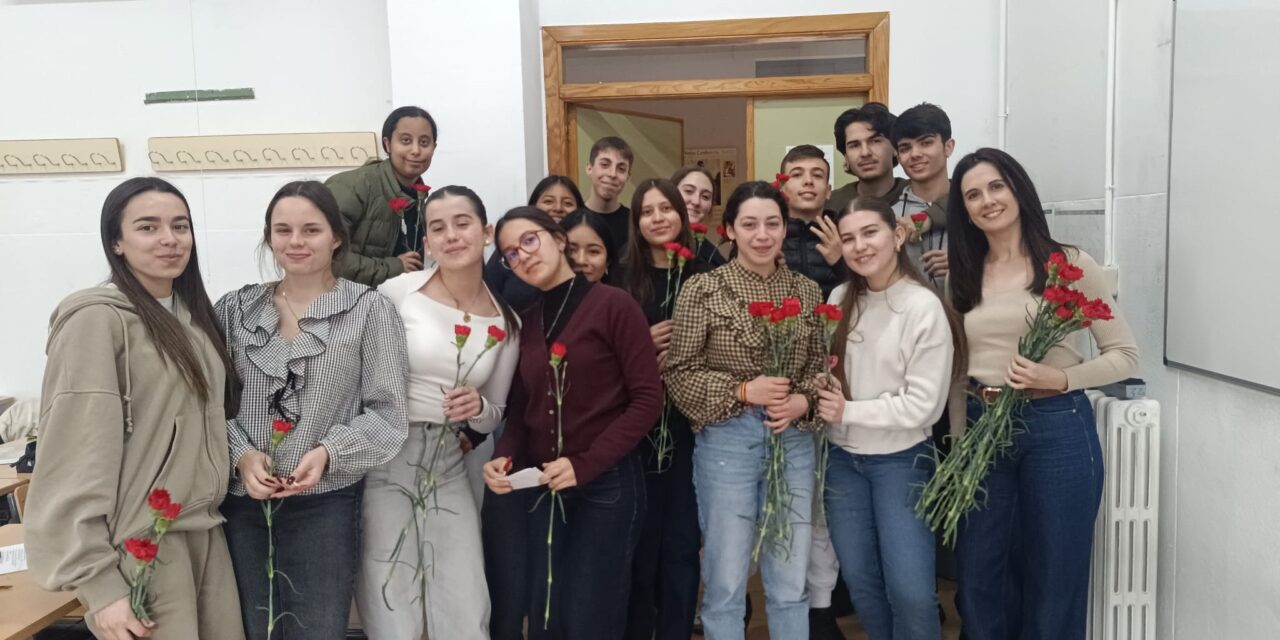El IES Arzobispo Lozano celebra San Valentín con claveles, música y mensajes de amor y amistad