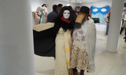 El Carnaval de ayer y de hoy, en la exposición ‘¿A que no me conoces?’