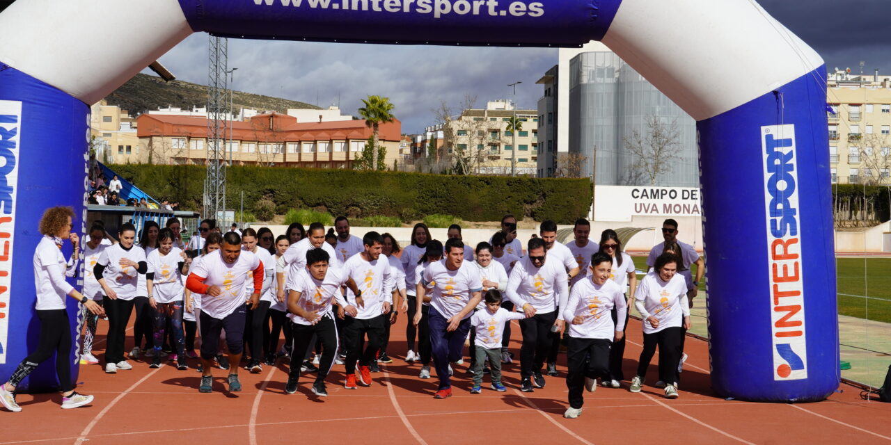 La X Carrera Solidaria del Cruz de Piedra recauda 1700 euros para la investigación de la distrofia muscular de Duchenne