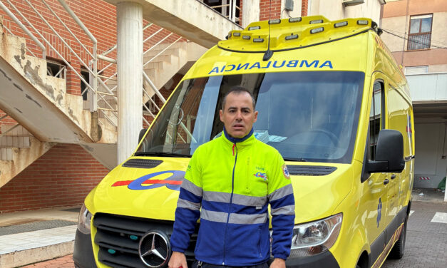 Un técnico del SUAP de Jumilla atiende, sin estar de servicio, a un herido en un accidente en Murcia