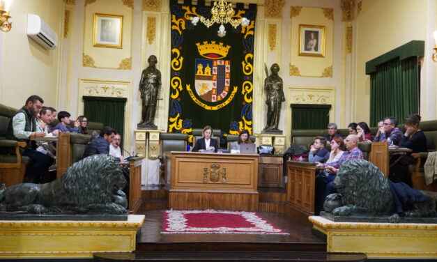 Jumilla analizará la posible regulación del uso del burka en el acceso a dependencias municipales