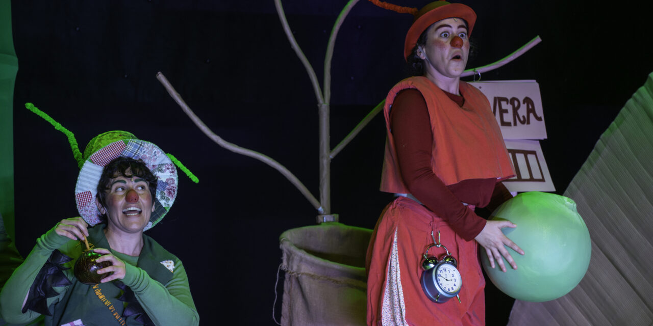 Teatro familiar. «La cigarra y la hormiga», la fábula de La Fontaine en el Teatro Vico este domingo a las 18.00 horas.