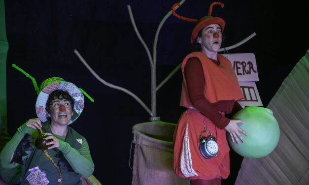 Teatro familiar. «La cigarra y la hormiga», la fábula de La Fontaine en el Teatro Vico este domingo a las 18.00 horas.