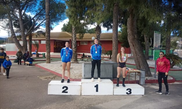 Beatriz Pérez y Fátima Hernández logran oro y plata en triple salto