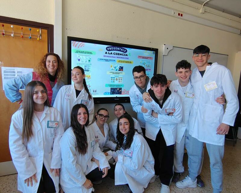 Alumnos del IES Infanta Elena organizan una feria de ciencia y diseñan experimentos propios