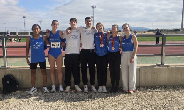 Beatriz Pérez, Fátima Hernándezy Paula González se traen siete medallas del Regional Sub-18 y 20