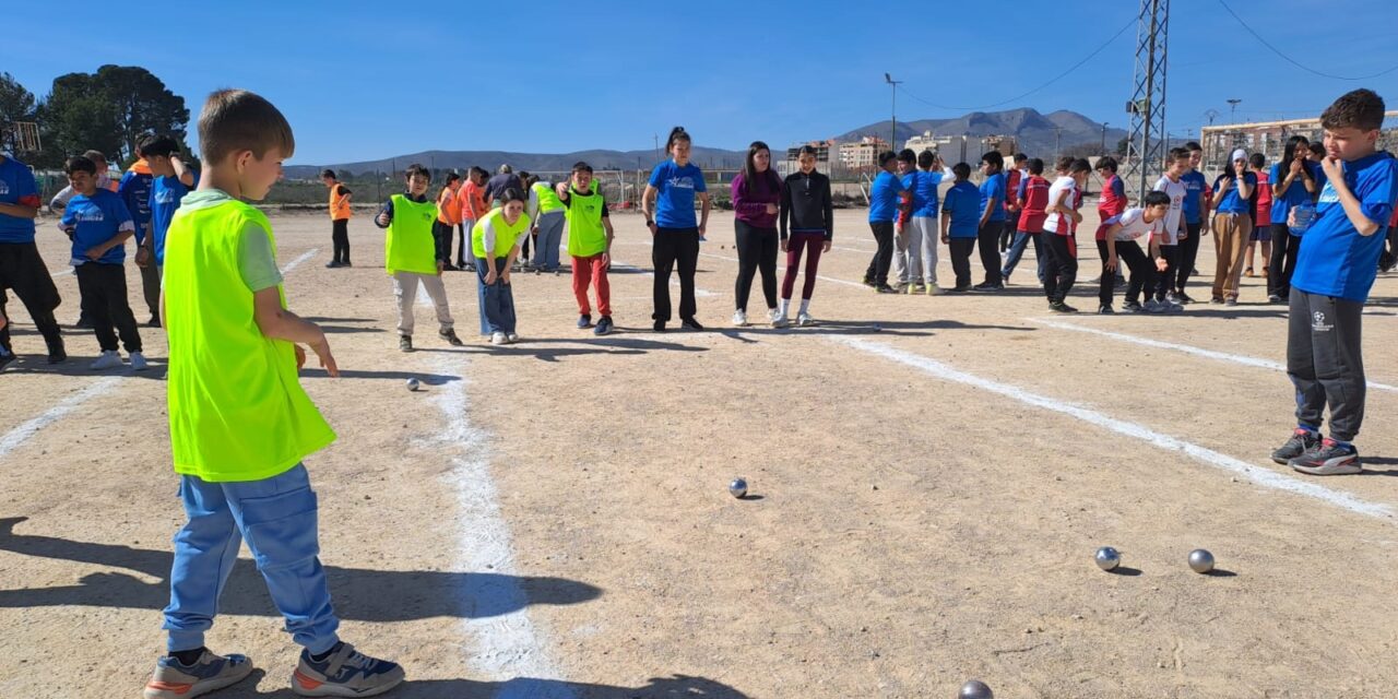 La Petanca Escolar contó con más de 100 jugadores