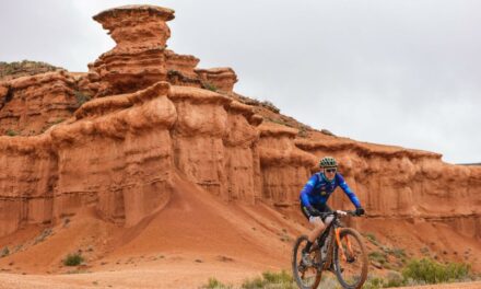 Tres bikers del Jumilla BTT superan la aventura del Far West Race Scott