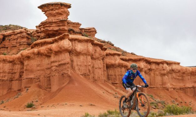 Tres bikers del Jumilla BTT superan la aventura del Far West Race Scott