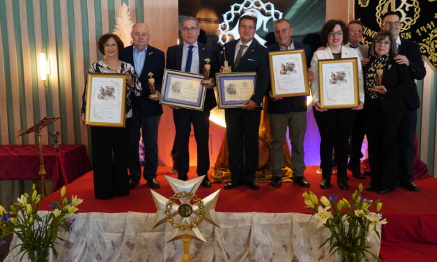 El Rollo celebra su fiesta de reconocimientos a los que apoyan y trabajan en pro de la cofradía