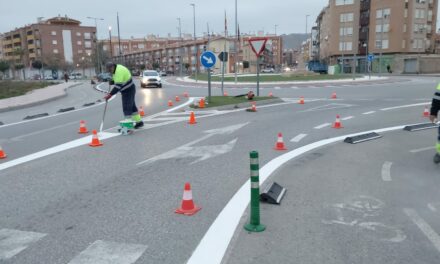 Servicios lleva a cabo actuaciones de mantenimiento en distintas zonas del municipio