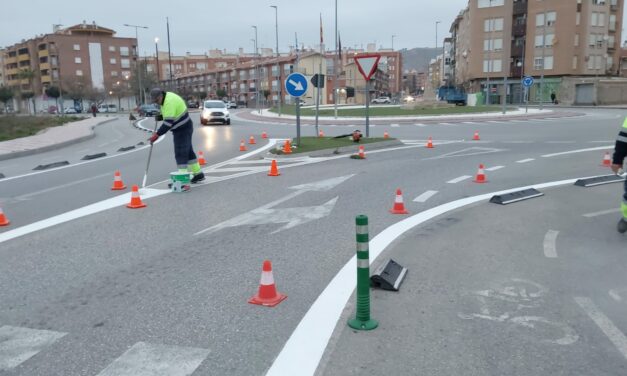 Servicios lleva a cabo actuaciones de mantenimiento en distintas zonas del municipio