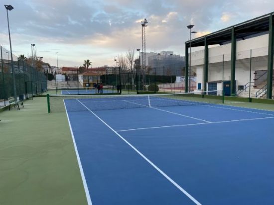 El Polideportivo abre desde este mes los domingos por la tarde, aprovechando que hay más horas de luz