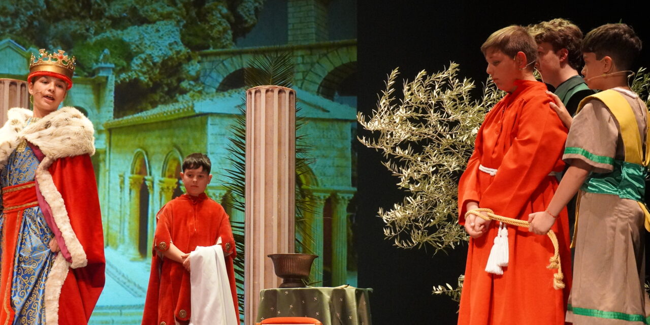 El Prendimiento Infantil celebra su 40 aniversario con gran éxito en su representación