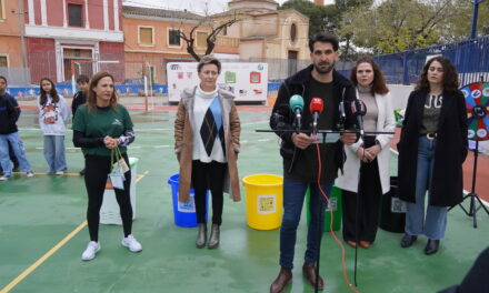 Los alumnos de Primaria participan en una campaña de concienciación que favorece el reciclaje en las aulas