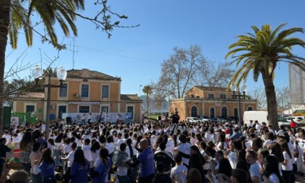 El Paseo se llenó de música y danza con la celebración del festival Fidemus