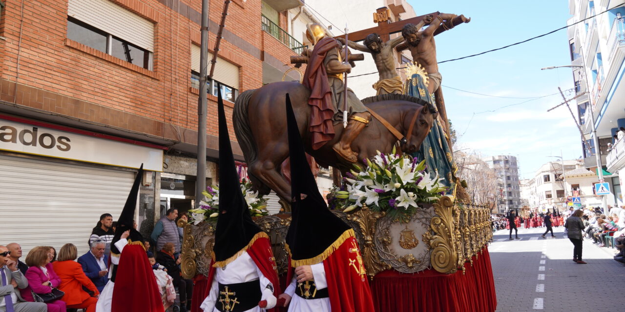 La Procesión del Calvario estrena su recorrido más corto y un inicio más tempranero