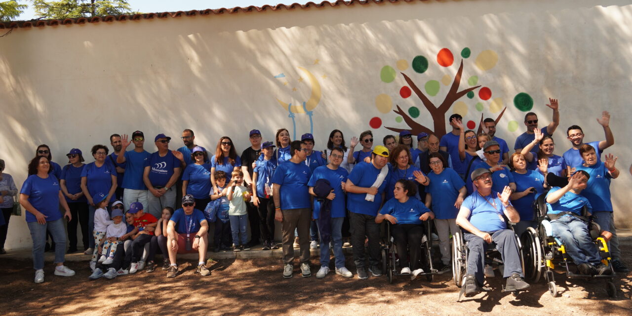 El ‘azul’ de Aspajunide volvió a llenar, un año más, las calles de Jumilla visibilizando el autismo
