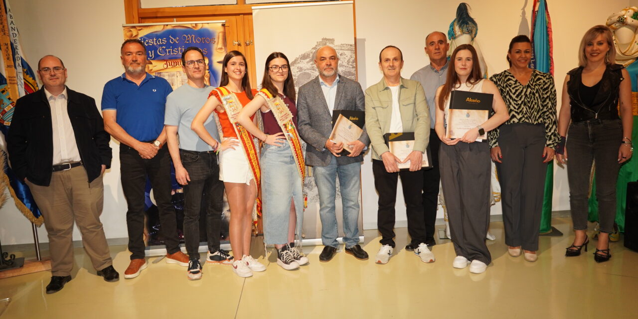 La Federación de Moros y Cristianos entrega los premios de su concurso de fotografías