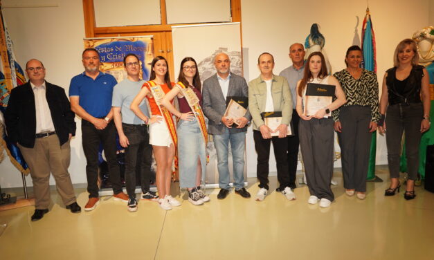 La Federación de Moros y Cristianos entrega los premios de su concurso de fotografías