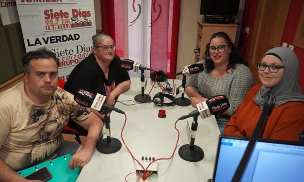 La AA.VV. Barrio del Carmen se iba a presentar el domingo en el jardín Juan Paco Baeza, pero se ha suspendido