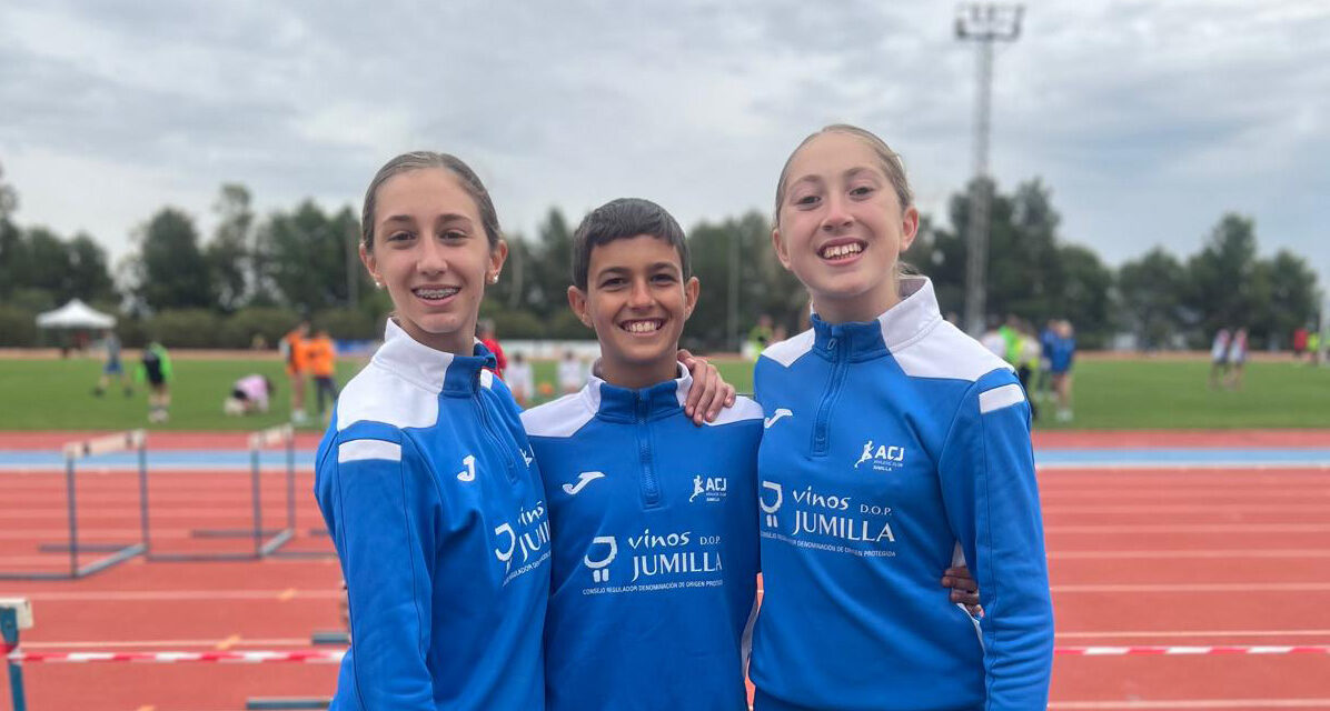 Laura López, primera en 220 vallas y peso de la nueva jornada sub-14