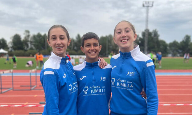 Laura López, primera en 220 vallas y peso de la nueva jornada sub-14