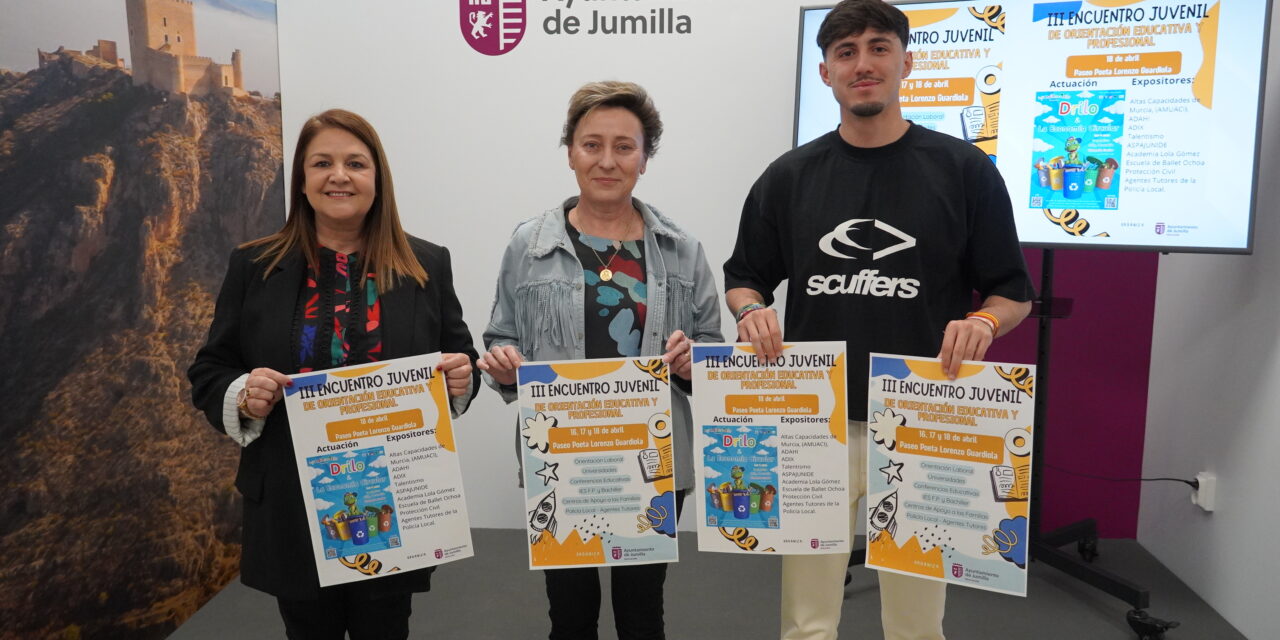 Este fin de semana en el Paseo, se celebra el Encuentro Educativo, con universidades, institutos, cuerpos de seguridad, la Armada y otras entidades