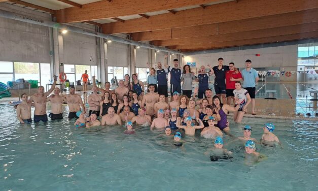 El Torneo Largos Solidarios citó a un centenar de nadadores el Jueves Santo