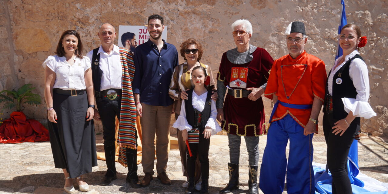 Las fiestas de Moros y Cristianos ya tienen su cartel, la designación de pregonera y los cargos festeros para este año