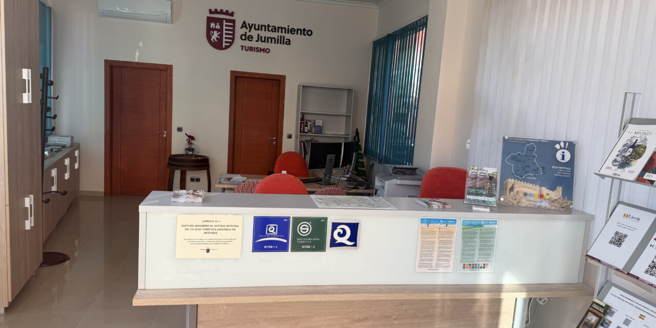 La Oficina de Turismo ha renovado su imagen para mejorar la atención