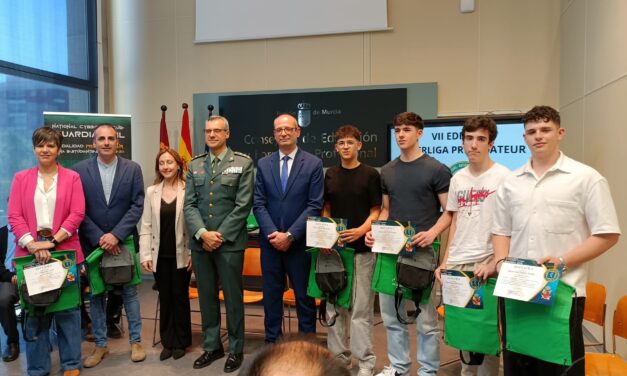Alumnos del IES Infanta Elena, pasan a la final nacional de la VII Ciberliga de la Guardia Civil
