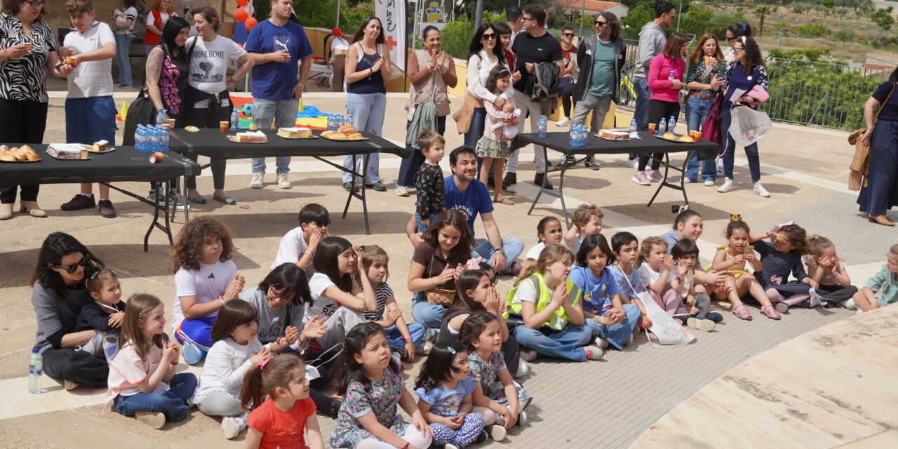 El Día de la Familia se celebra con talleres, magia y una convivencia