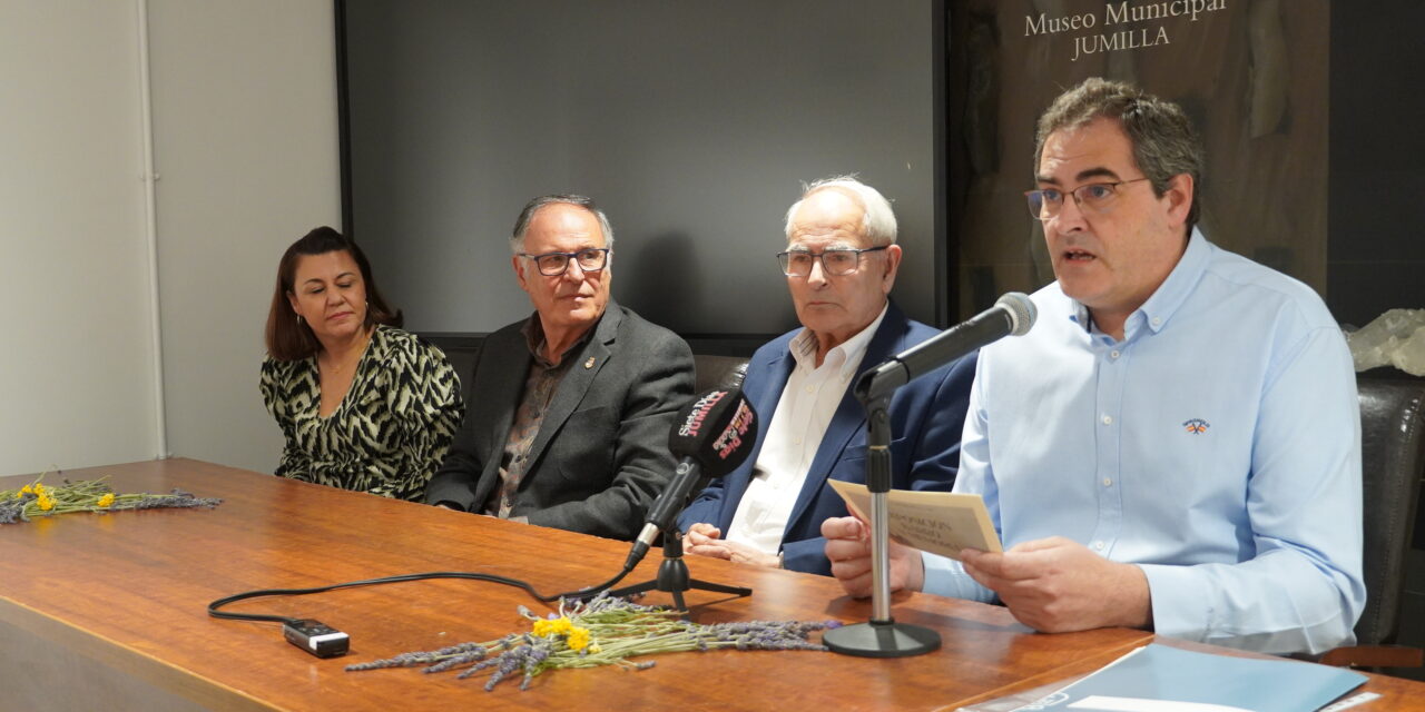 José S. García Martínez expone en el Museo de Etnografía una parte de su obra cerámica “Barro y Memoria”