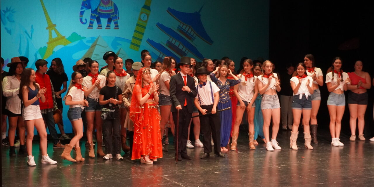 El IES Infanta Elena protagoniza el teatro en inglés con ‘The Great Journey’