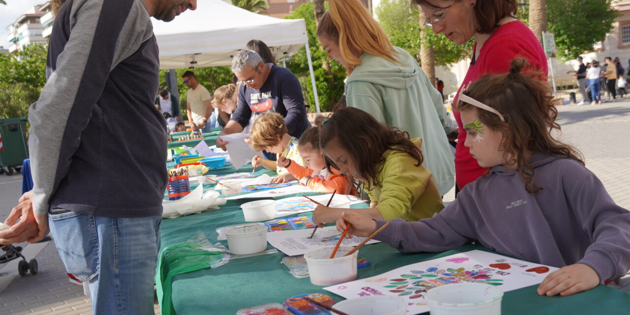 La plaza de Santa María acoge este domingo actividades y talleres con motivo del Día de la Familia