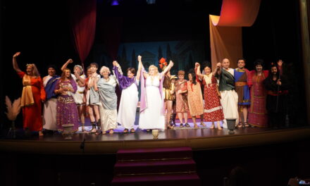 Inestables vuelven a llenar el Teatro Vico con una comedia de corte grecorromana