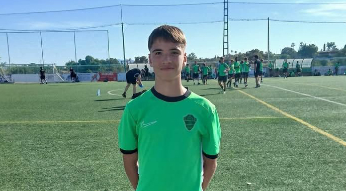 Álex Cutillas, convocado para varias sesiones con el Elche CF