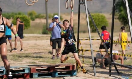 Ángel Pérez disfruta a lo grande en la carrera Rural Warrior de Tobarra