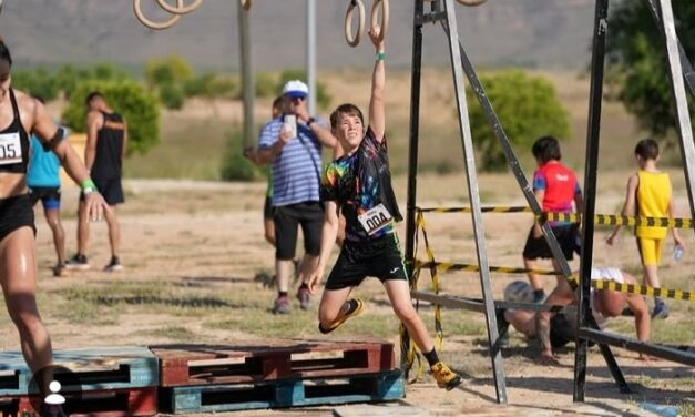 Ángel Pérez disfruta a lo grande en la carrera Rural Warrior de Tobarra