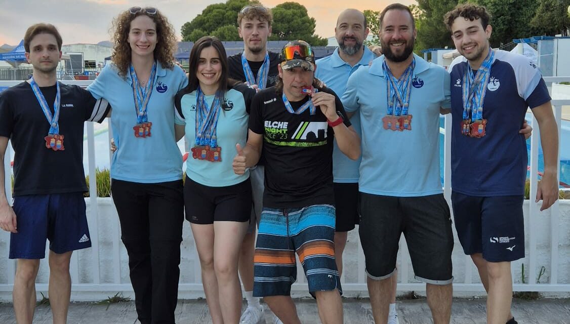 Verónica García se hace con cinco medallas en el Regional Máster de Verano de Natación