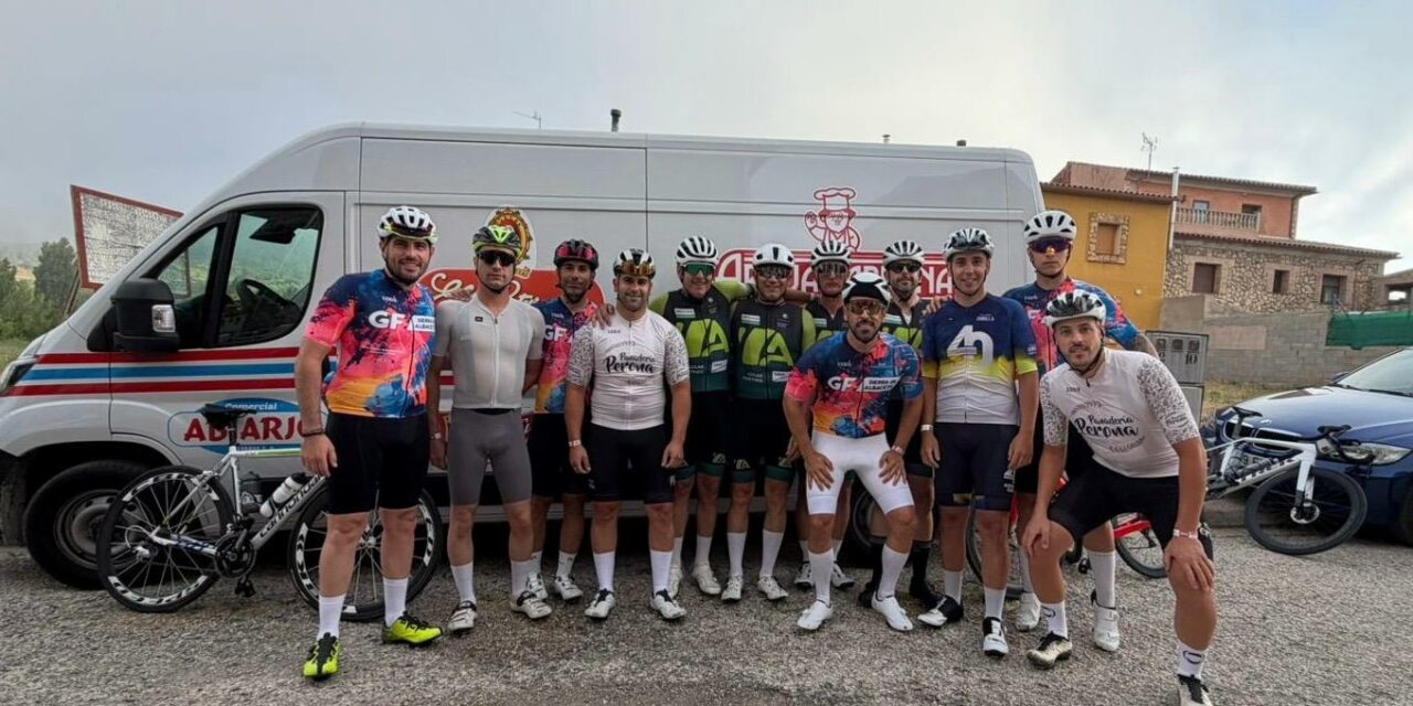 La Peña Ciclista se deja ver en la Gran Fondo Sierra de Albacete
