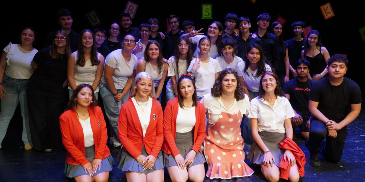 El talento joven de los alumnos del IES Infanta Elena, brilla con “Matilda”