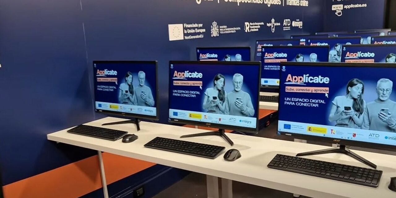 Jumilla combate la brecha digital con talleres gratuitos para mayores