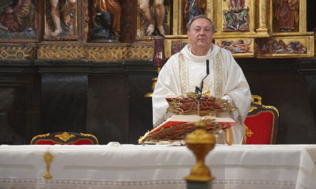 Manuel de la Rosa ha celebrado sus 20 años como sacerdote junto a feligreses y amigos