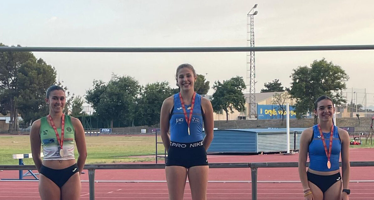 Beatriz Pérez, oro en triple salto y Cari Hernández, bronce en salto de longitud