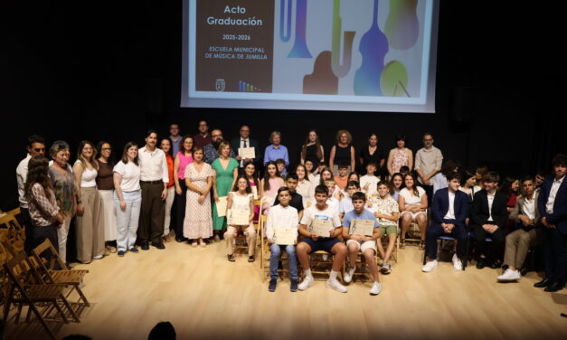 La Escuela Municipal y Conservatorio celebran el acto de graduación de sus alumnos