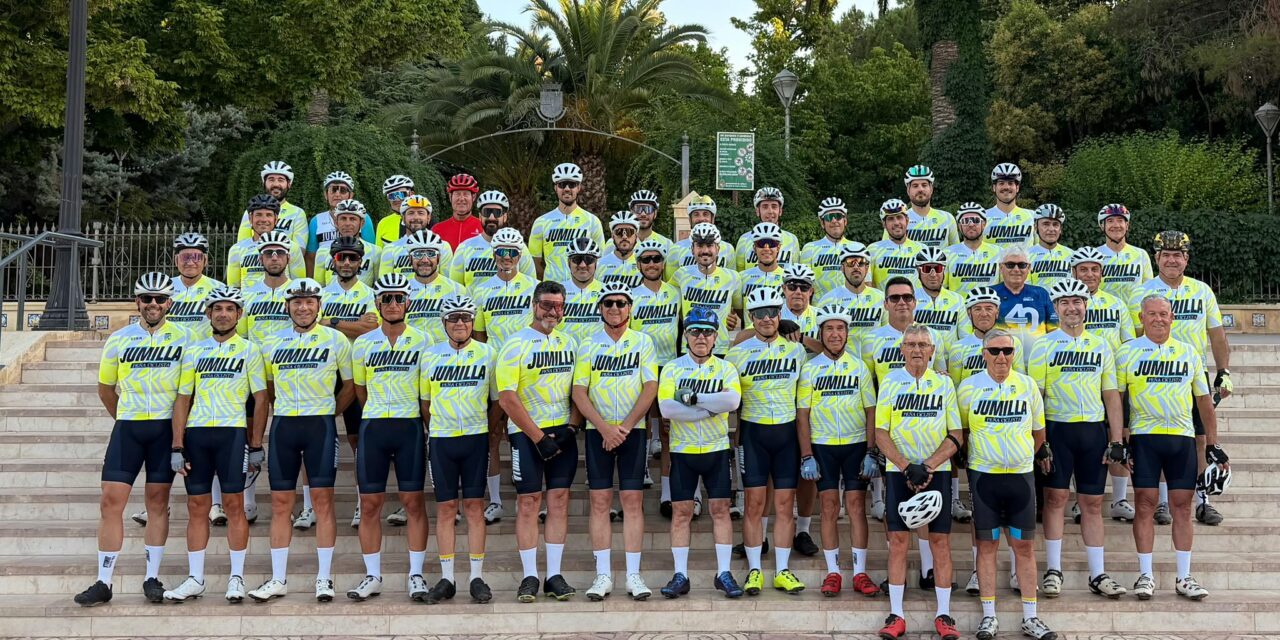 La Peña Ciclista presenta sus nuevas equipaciones