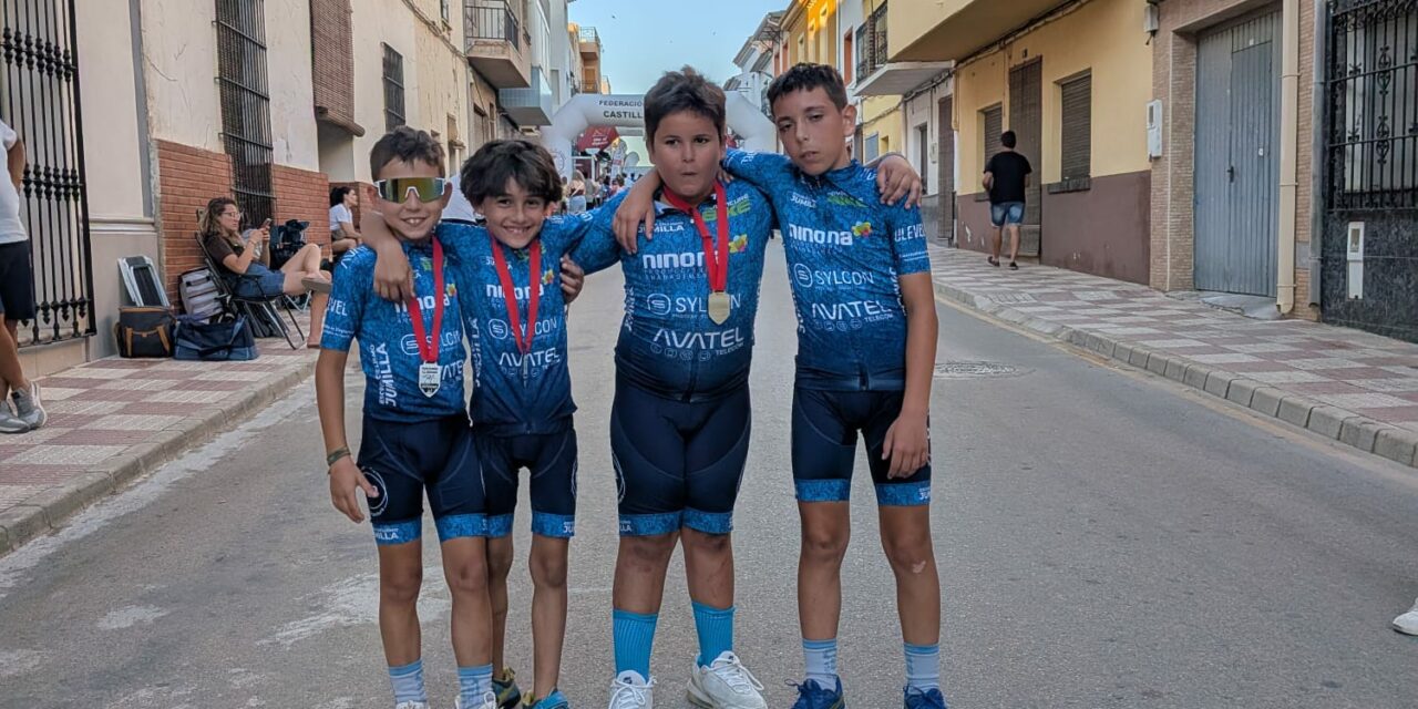 La Escuela de Ciclismo dobló sesión en Ontur y Gea y Truyols
