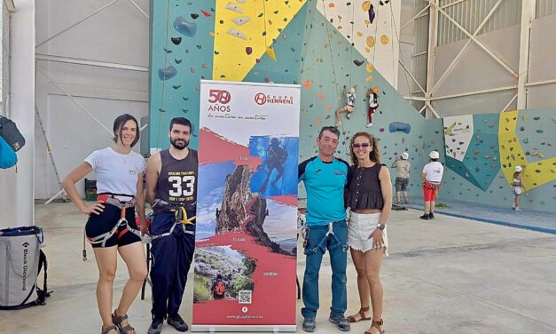 La escalada gana aficionados en una nueva jornada promocional